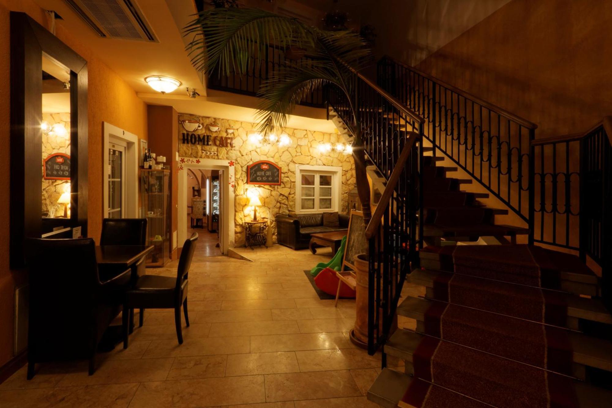 Enjoy Inn بلزن المظهر الخارجي الصورة