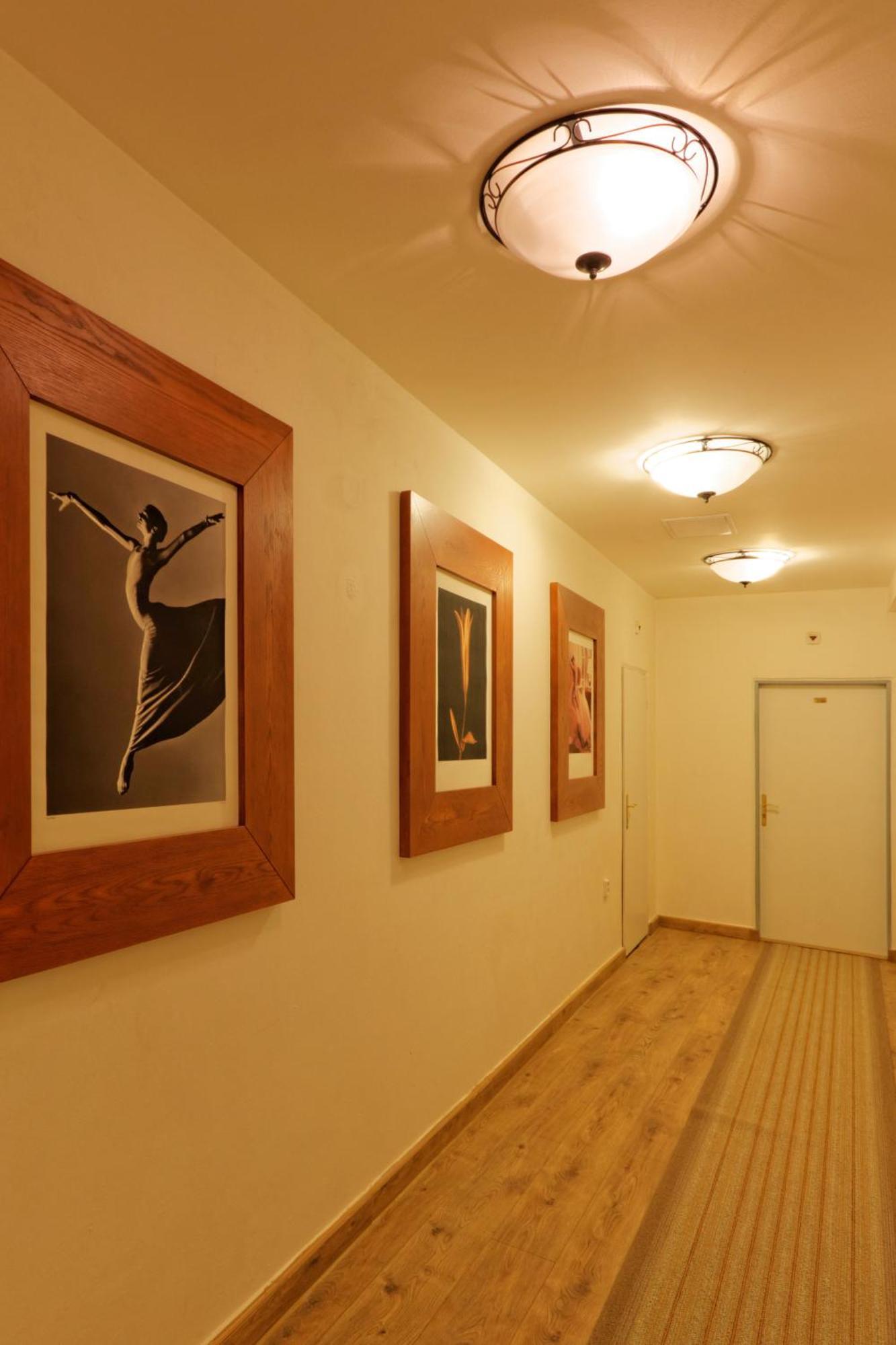 Enjoy Inn بلزن المظهر الخارجي الصورة