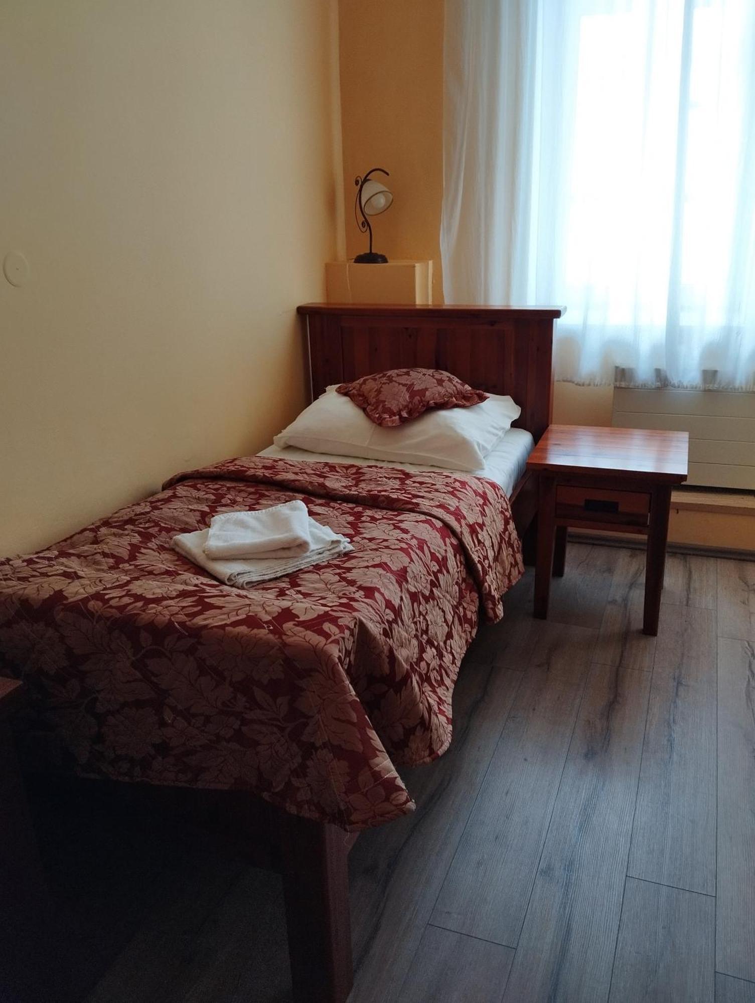 Enjoy Inn بلزن المظهر الخارجي الصورة