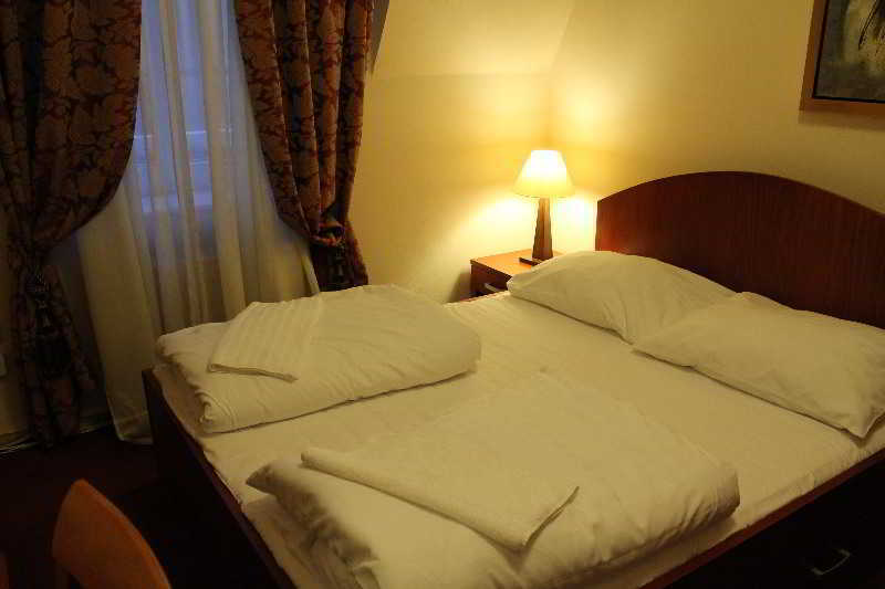 Enjoy Inn بلزن المظهر الخارجي الصورة
