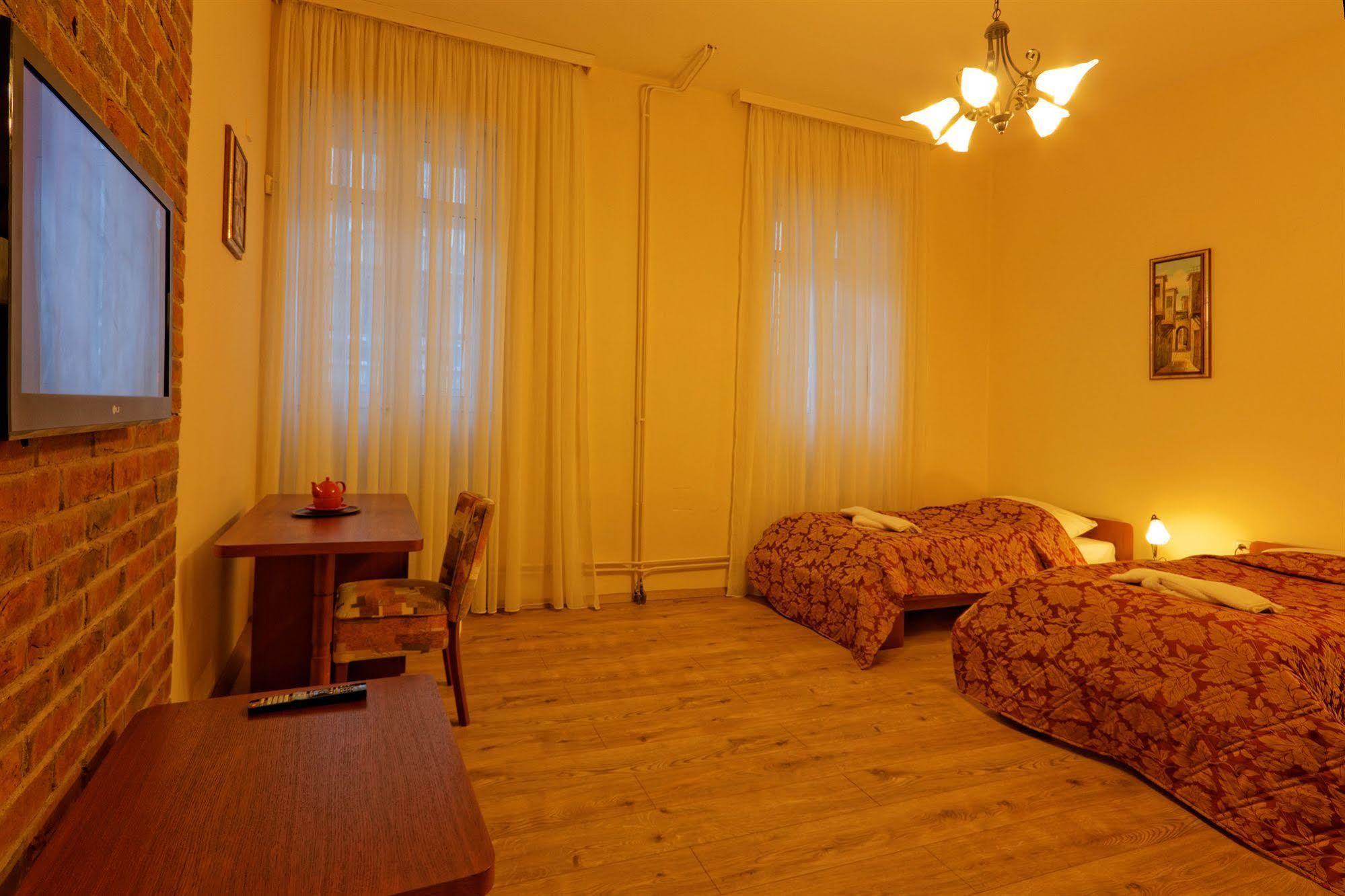 Enjoy Inn بلزن المظهر الخارجي الصورة