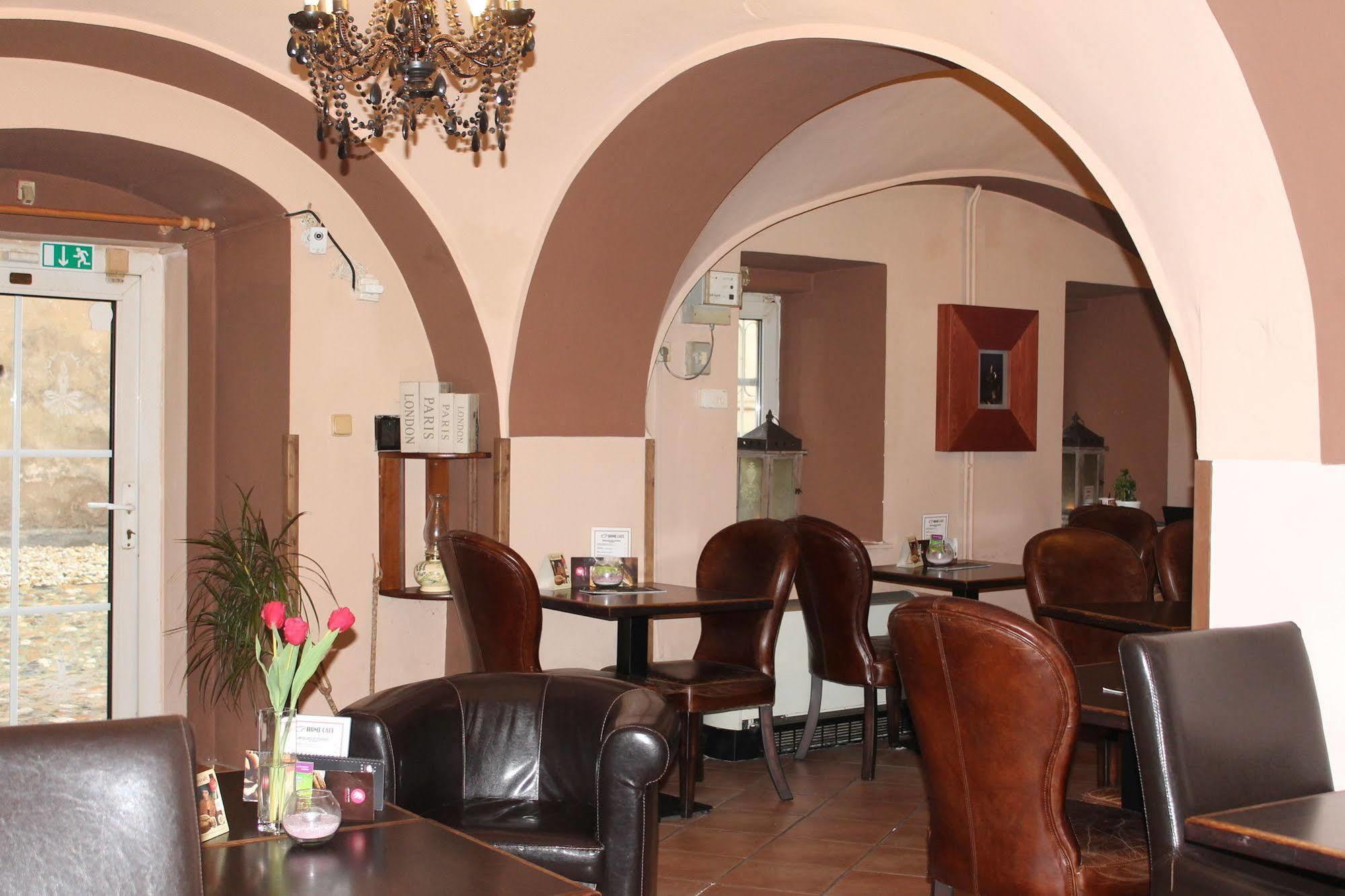 Enjoy Inn بلزن المظهر الخارجي الصورة
